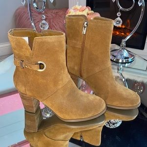 Brand New WOT KOOLABURRA Brown Booties